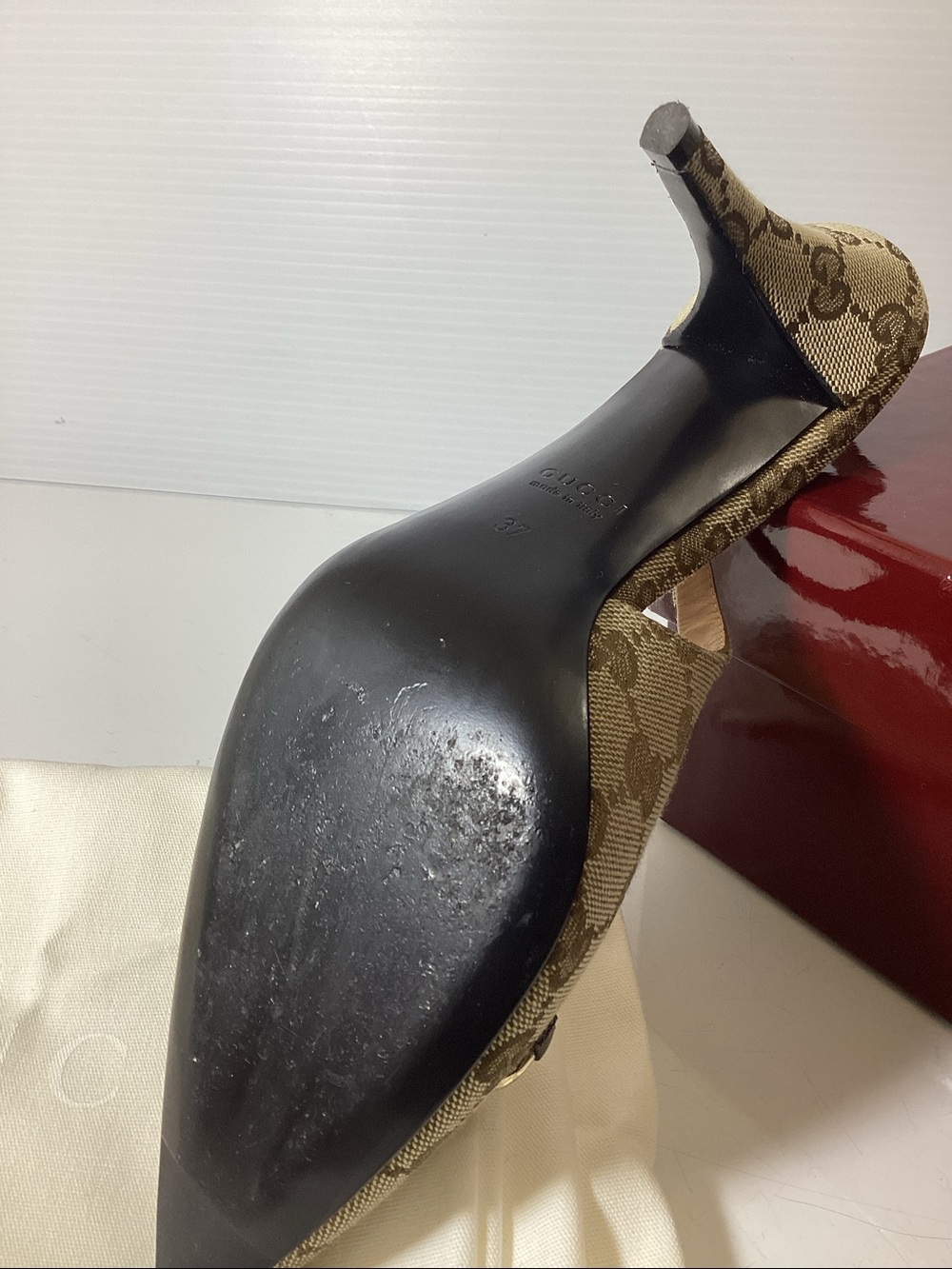Gucci
Women's Horsebit Slingback Pumps - Picture 11 of 16